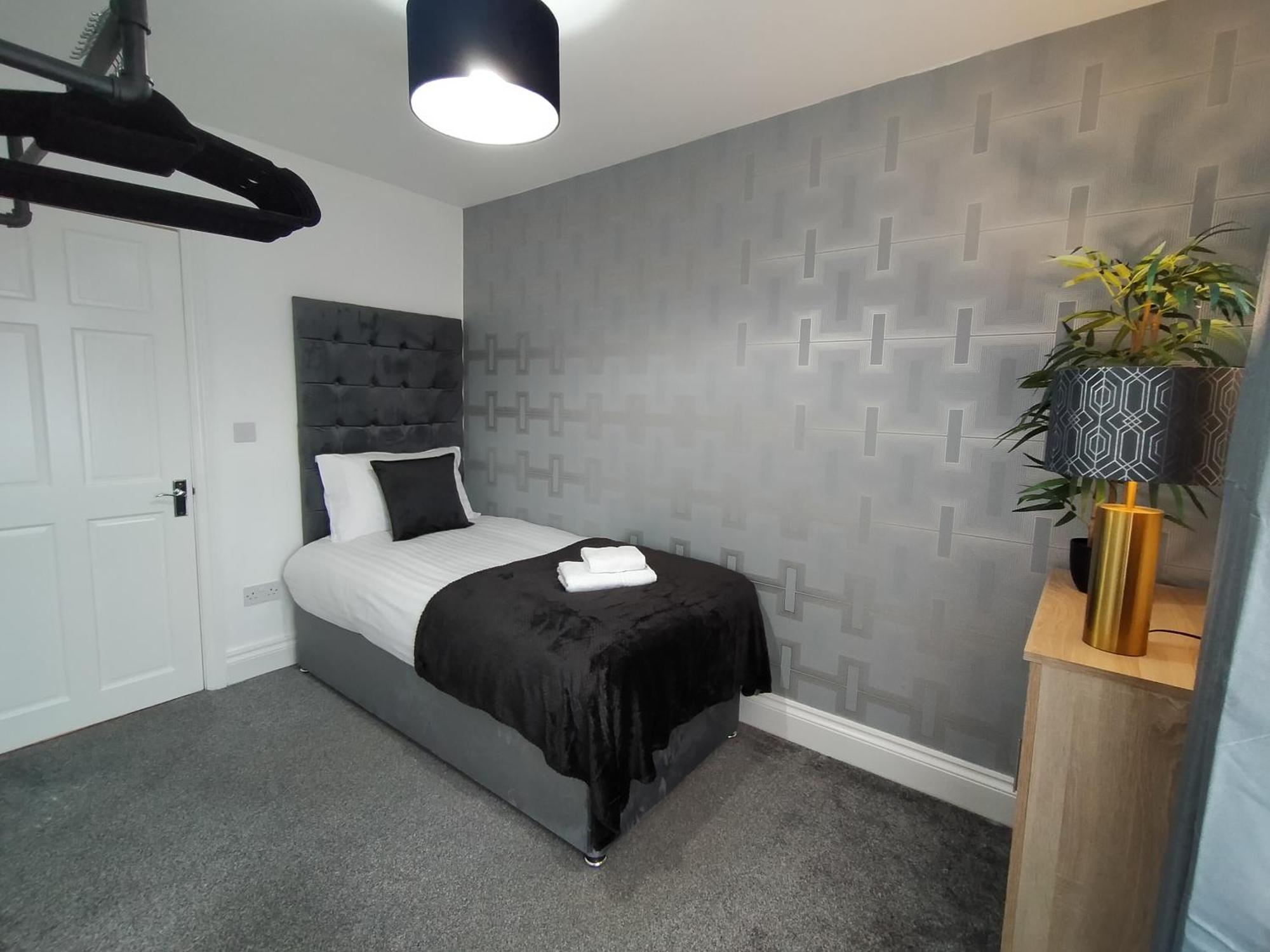 Villa Sirius House - Sleeps 7, Driveway, Garden Crewe Exterior foto